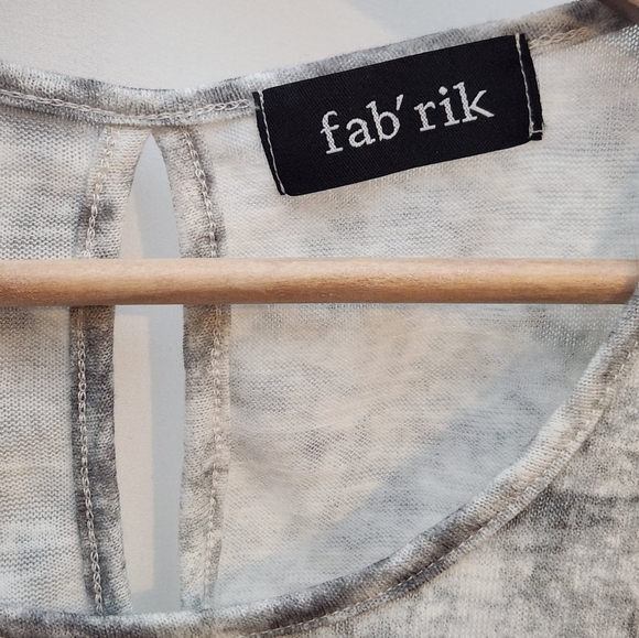 Gray Women's Marble Gray Short Sleeve Top Fab'rik Xs Tie Dye Flowy Distressed - Picture 2 of 10